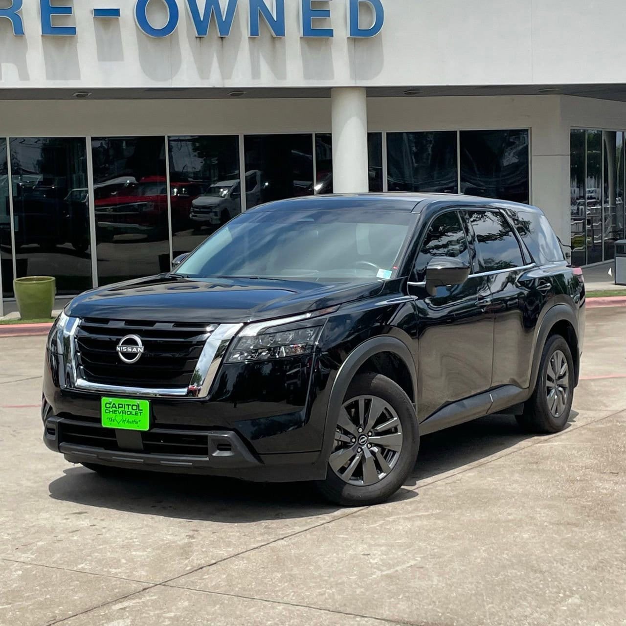 Used 2024 Nissan Pathfinder S w/ Cargo Package FWD image 9