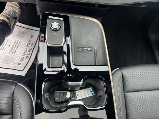 Used 2025 Buick Enclave Avenir w/ Trailering Package, 5000 lbs. image 23