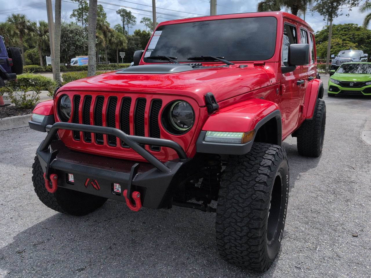 Used 2020 Jeep Wrangler Unlimited Sahara AWD/4WD image 9
