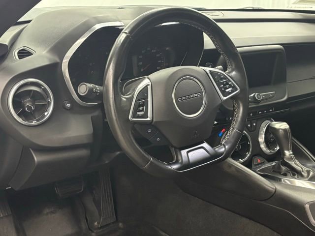 Used 2020 Chevrolet Camaro LT image 13