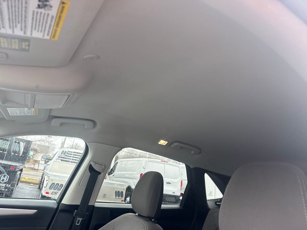 Used 2022 Ford Escape SE w/ Cold Weather Package image 22