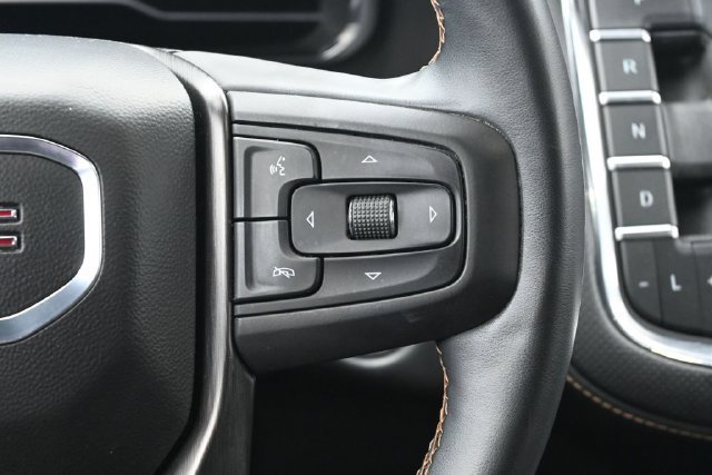 Used 2023 GMC Yukon AT4 w/ Technology Package AWD/4WD image 20