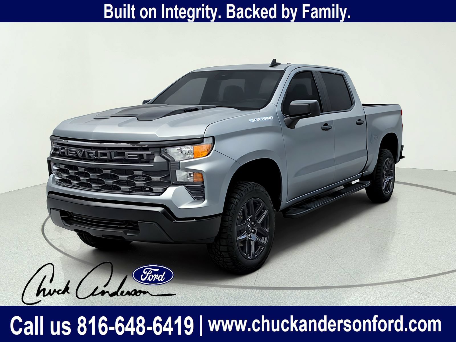 Used 2025 Chevrolet Silverado 1500 Custom Trail Boss w/ Dark Appearance Package AWD/4WD image 1