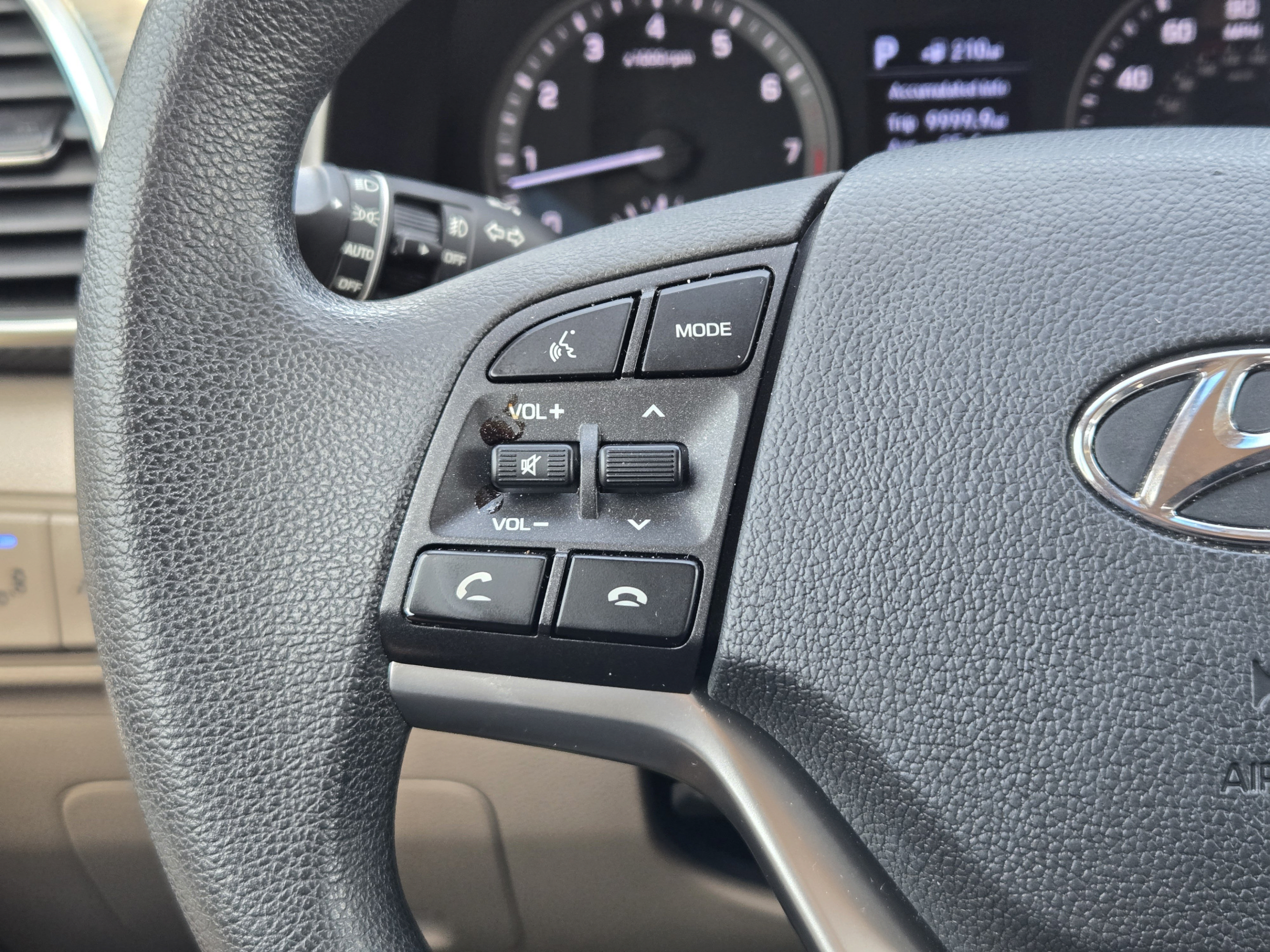 Used 2019 Hyundai Tucson Sport w/ Cargo Package FWD image 25