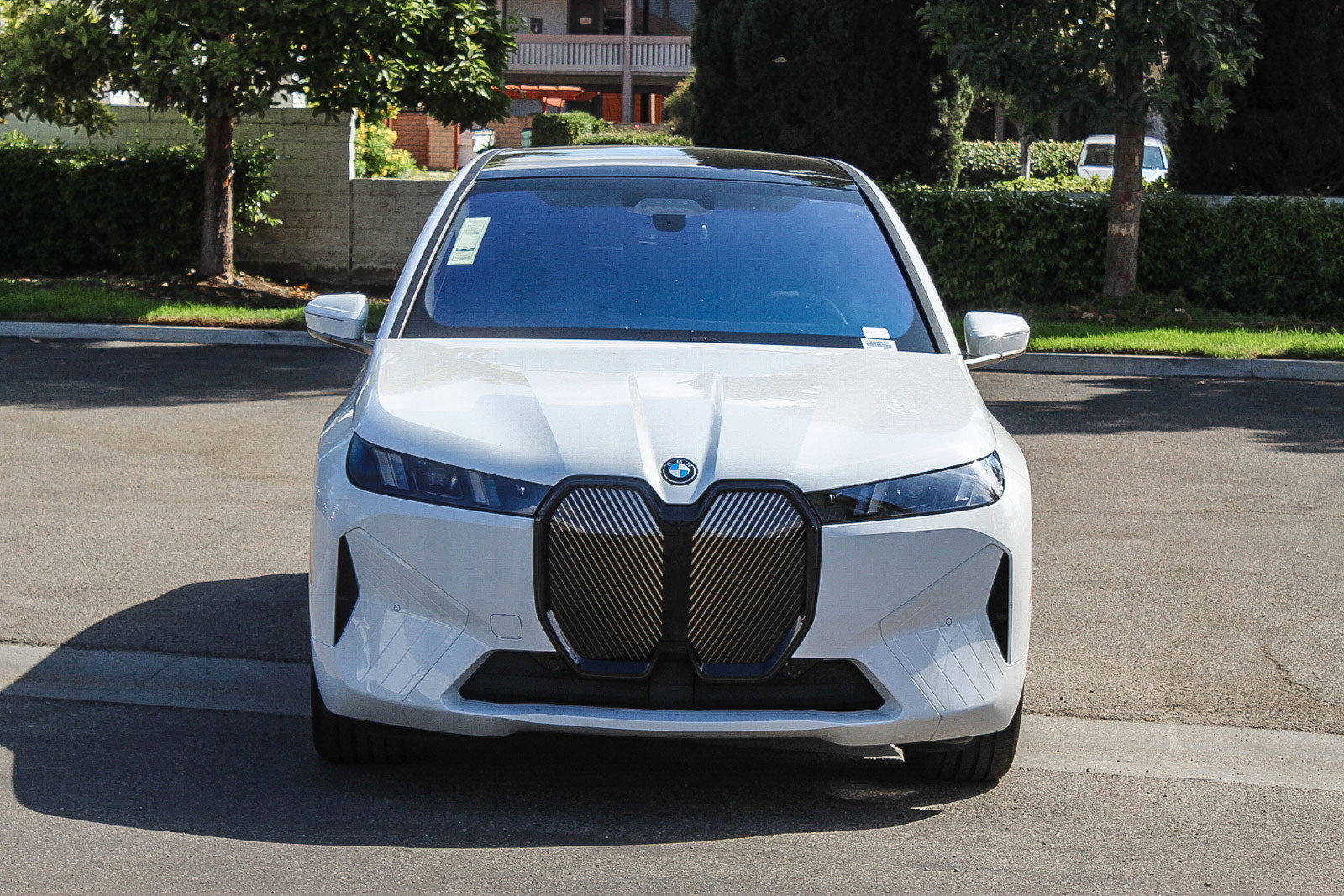 New 2026 BMW iX xDrive60 image 2