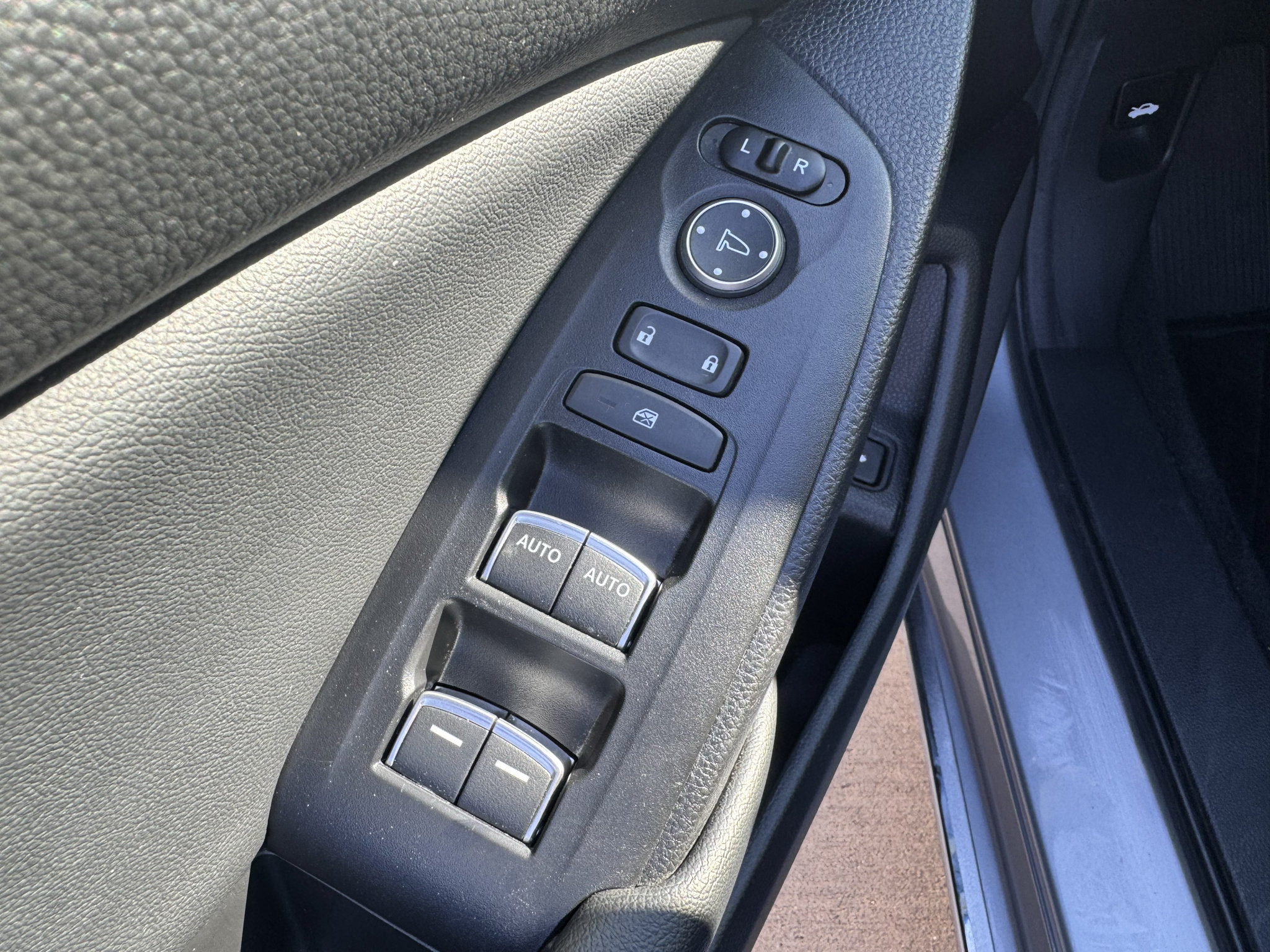 Certified 2021 Honda Accord Touring image 11