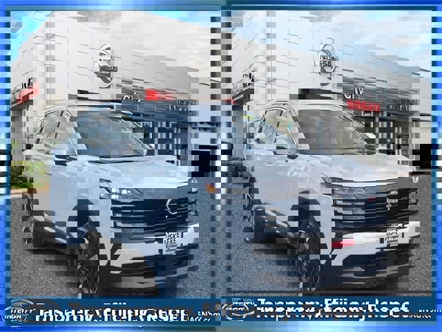 Certified 2025 Nissan Kicks SR