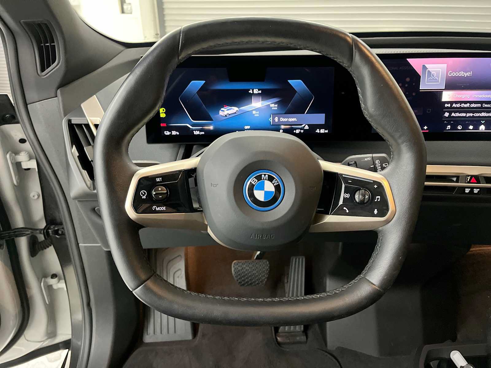 Certified 2024 BMW iX xDrive50 w/ Sport Package AWD/4WD image 17