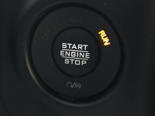 Used 2022 Jeep Gladiator Rubicon w/ Cold Weather Group AWD/4WD image 23