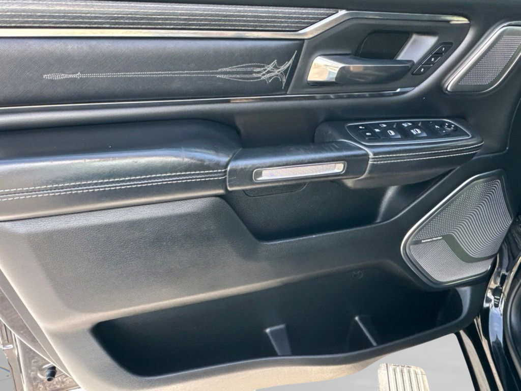 Used 2020 RAM 1500 Limited w/ Black Appearance Package AWD/4WD image 23