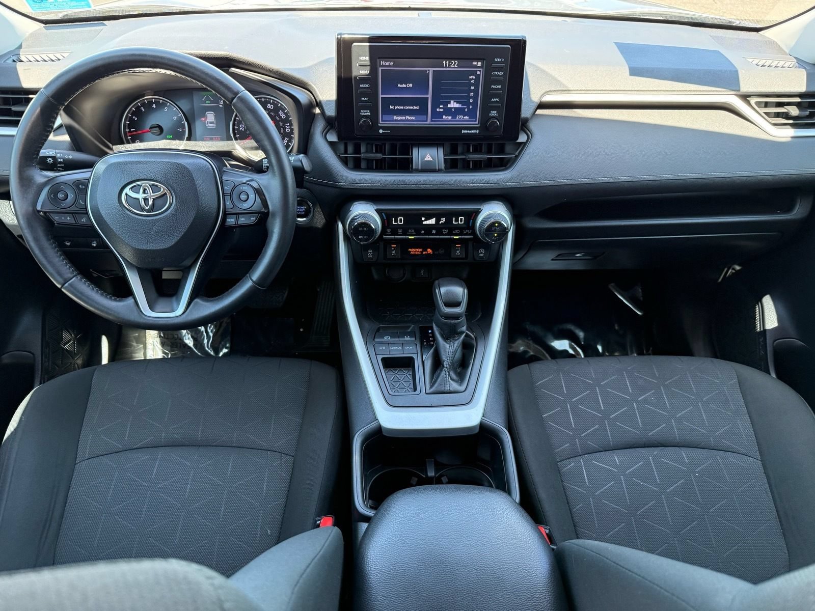 Used 2022 Toyota RAV4 XLE w/ XLE Grade Weather Package FWD image 28