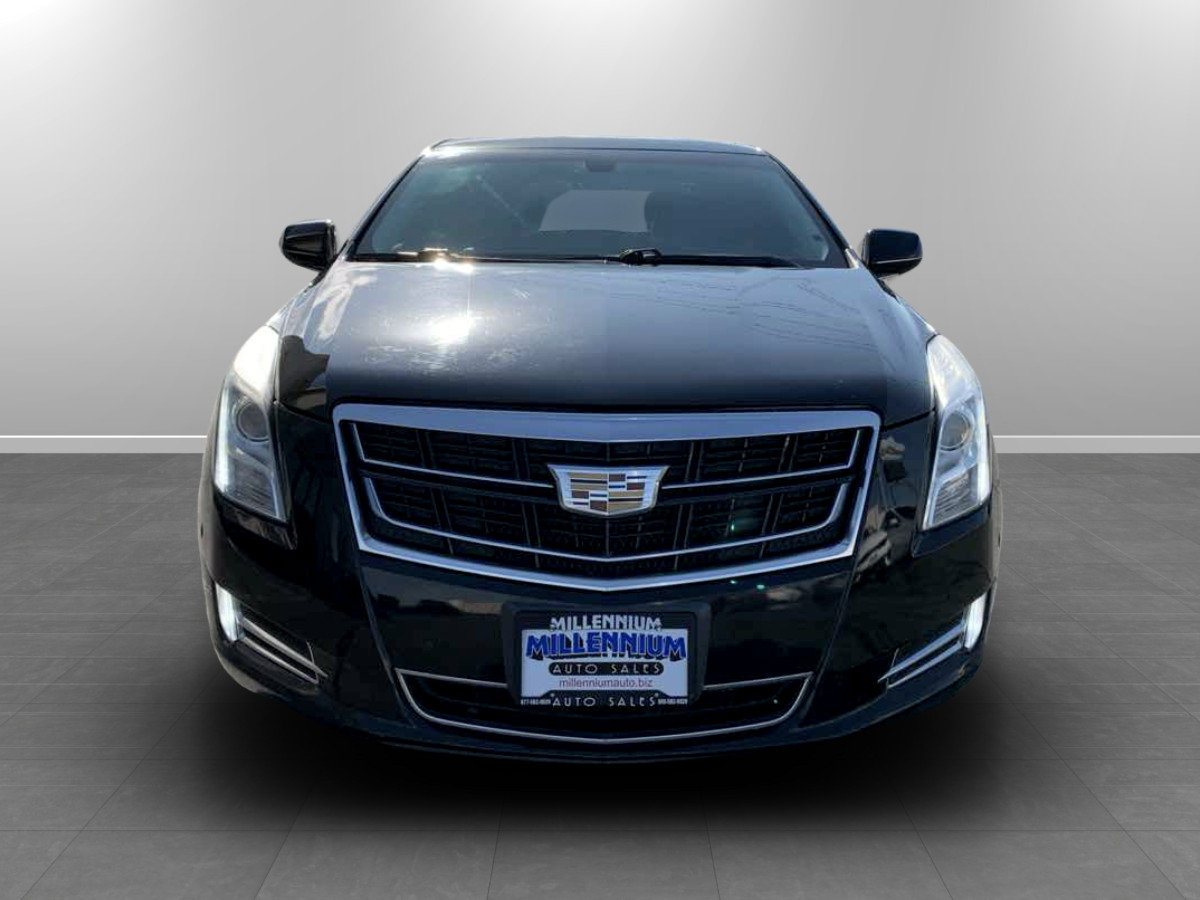 Used 2017 Cadillac XTS Luxury FWD image 2