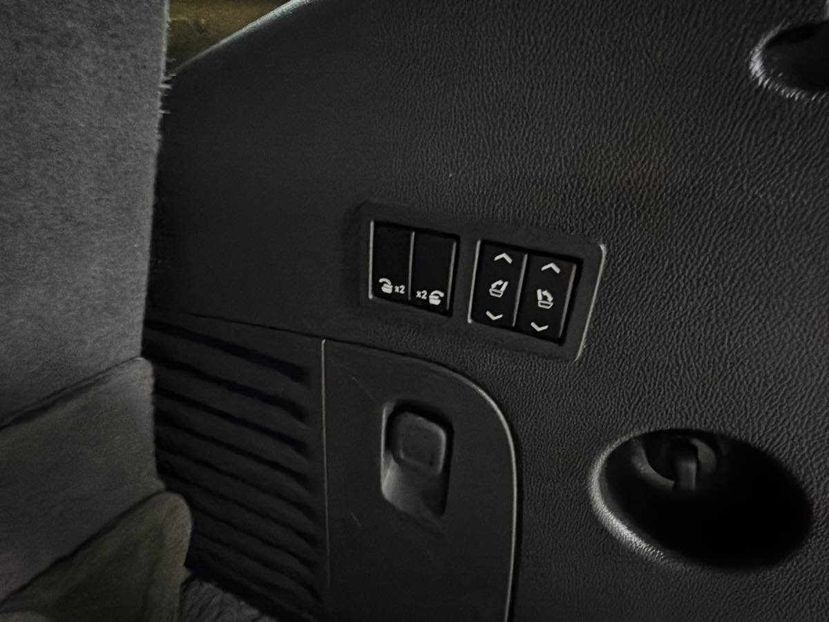 Used 2016 Chevrolet Tahoe LTZ image 35