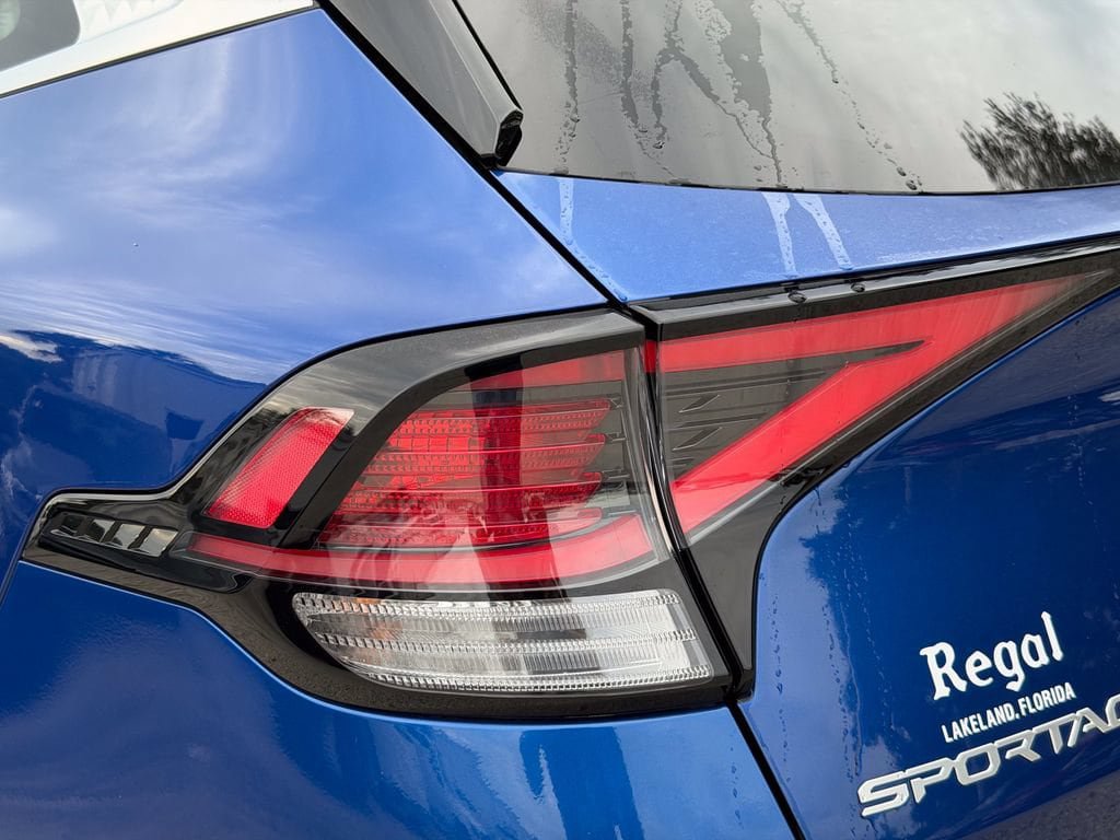 Certified 2024 Kia Sportage EX FWD image 11
