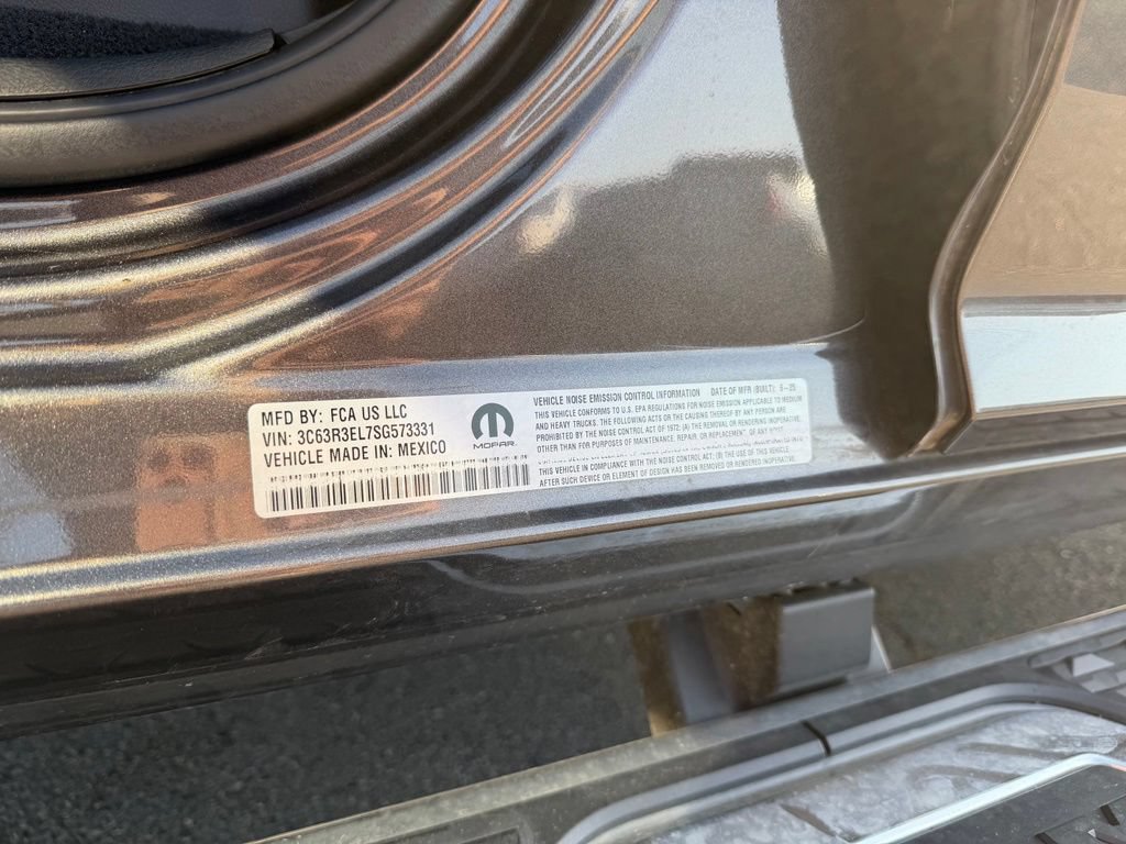 Used 2025 RAM 3500 Laramie AWD/4WD image 40