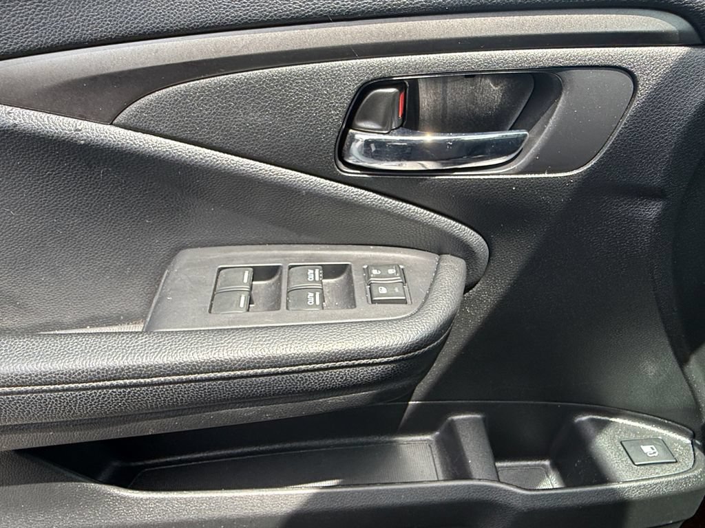 Used 2019 Honda Passport Sport image 11