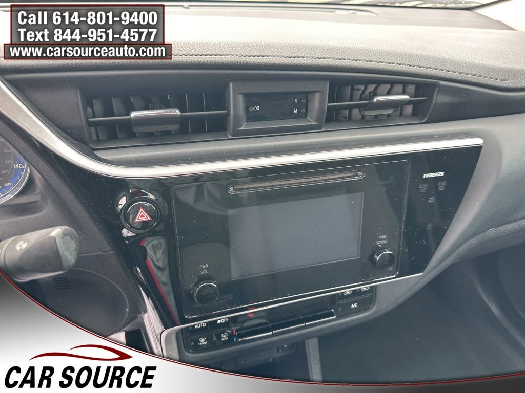 Used 2017 Toyota Corolla LE FWD image 18