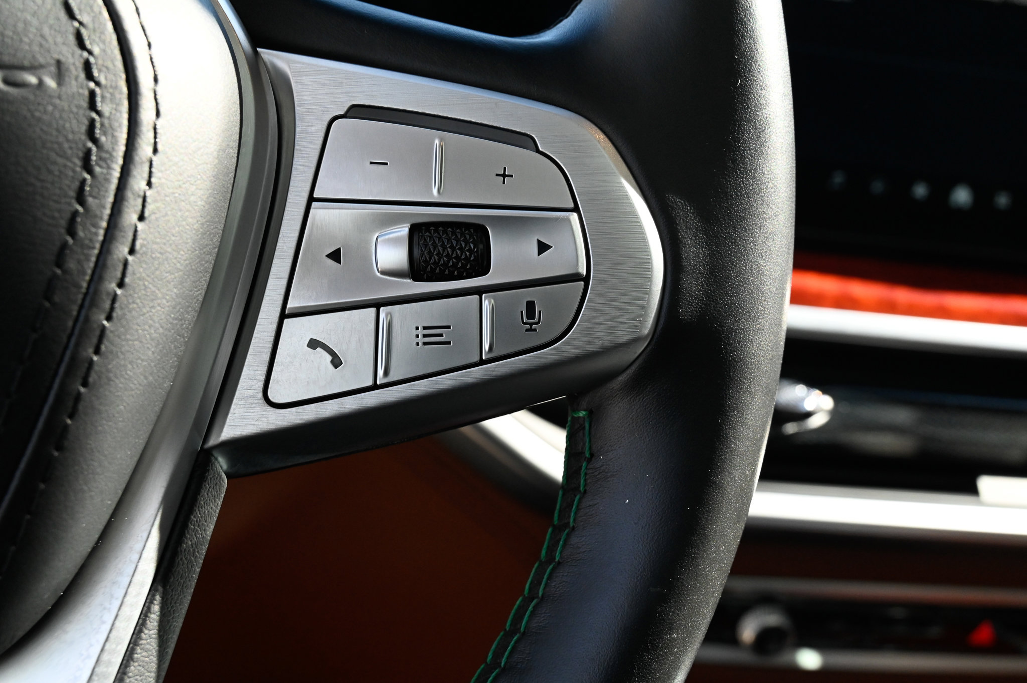 Used 2024 BMW ALPINA XB7 image 26