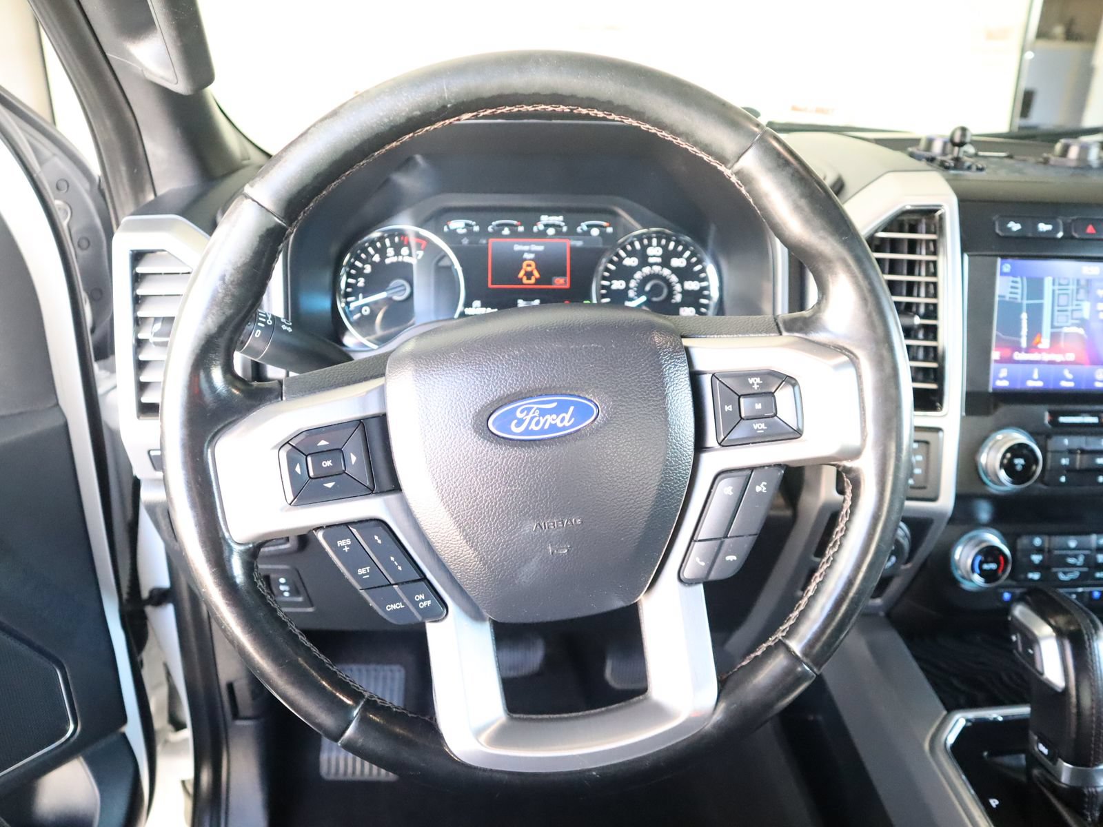 Used 2020 Ford F150 Platinum w/ Equipment Group 701A Luxury AWD/4WD image 31