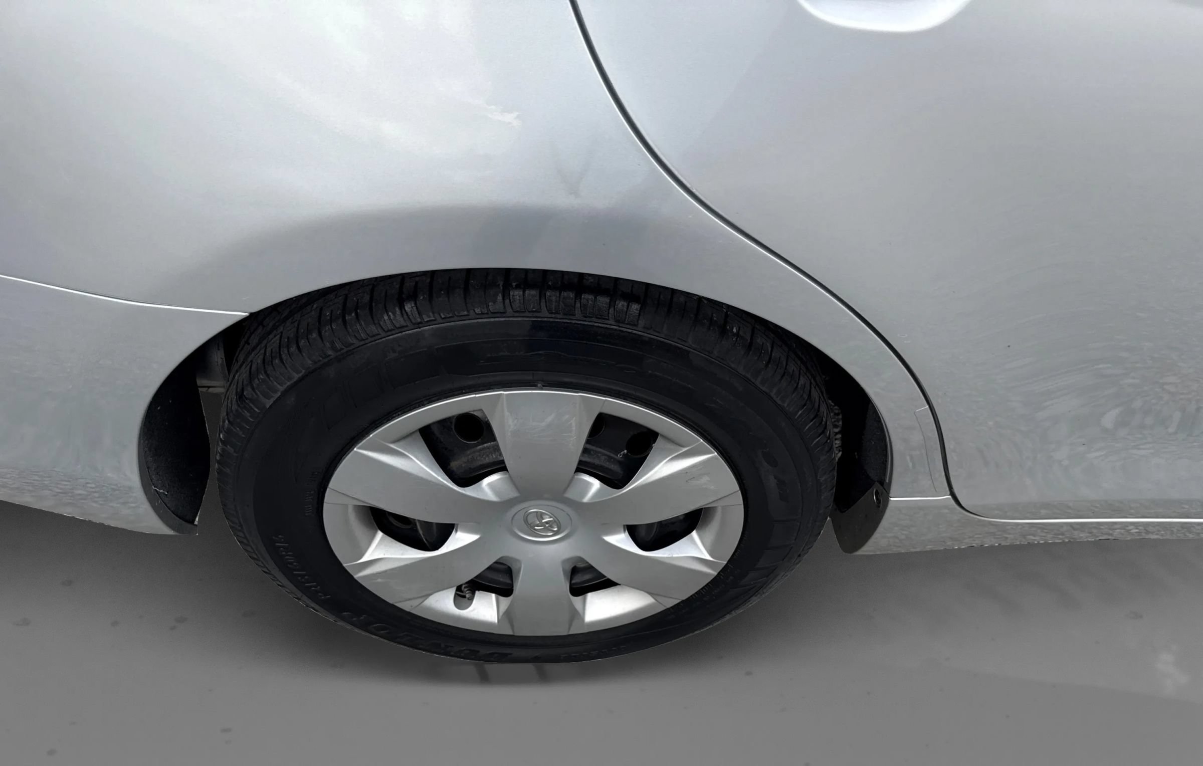 Used 2009 Toyota Camry XLE FWD image 23