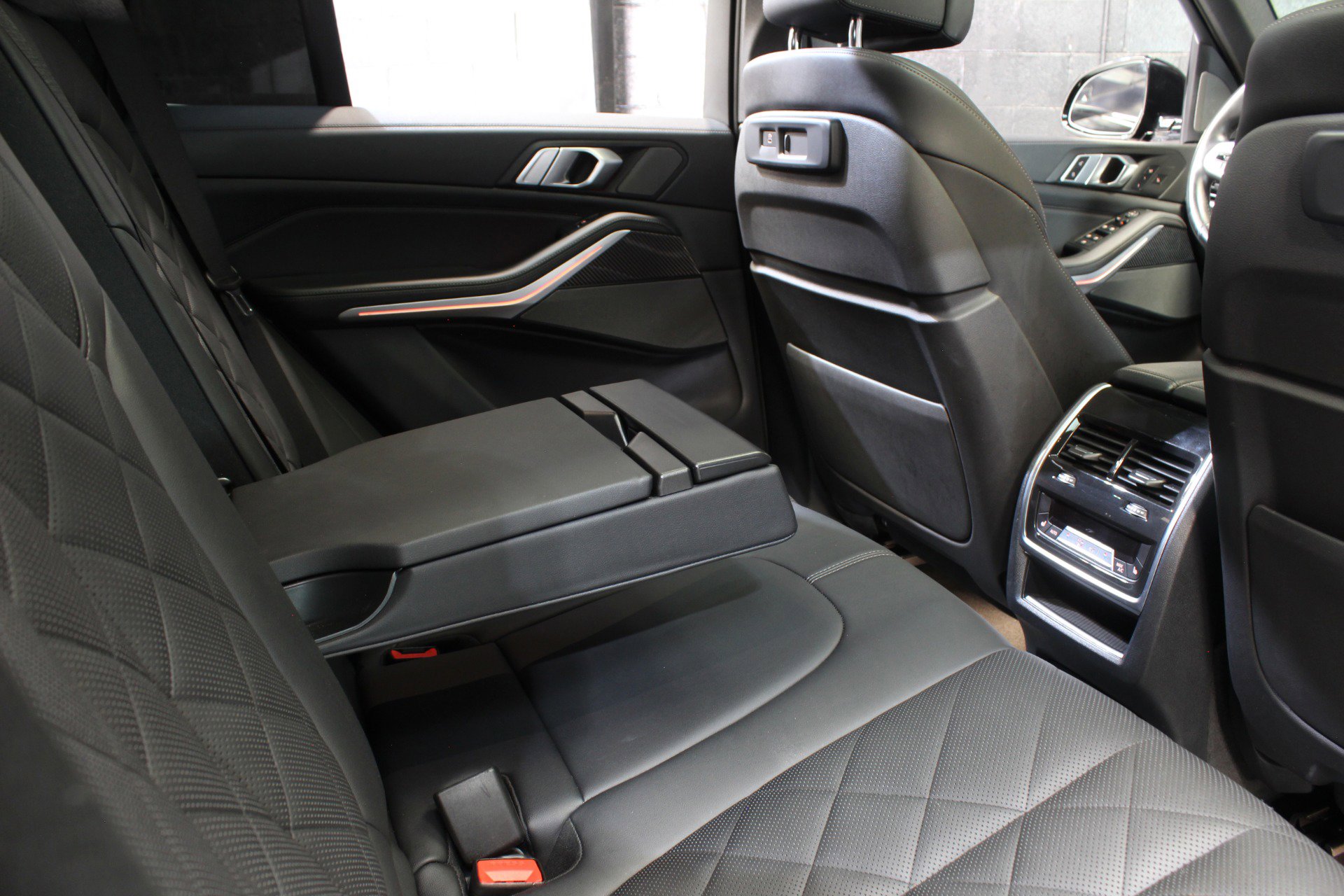 Used 2023 BMW X5 M50i w/ Climate Comfort Package AWD/4WD image 46