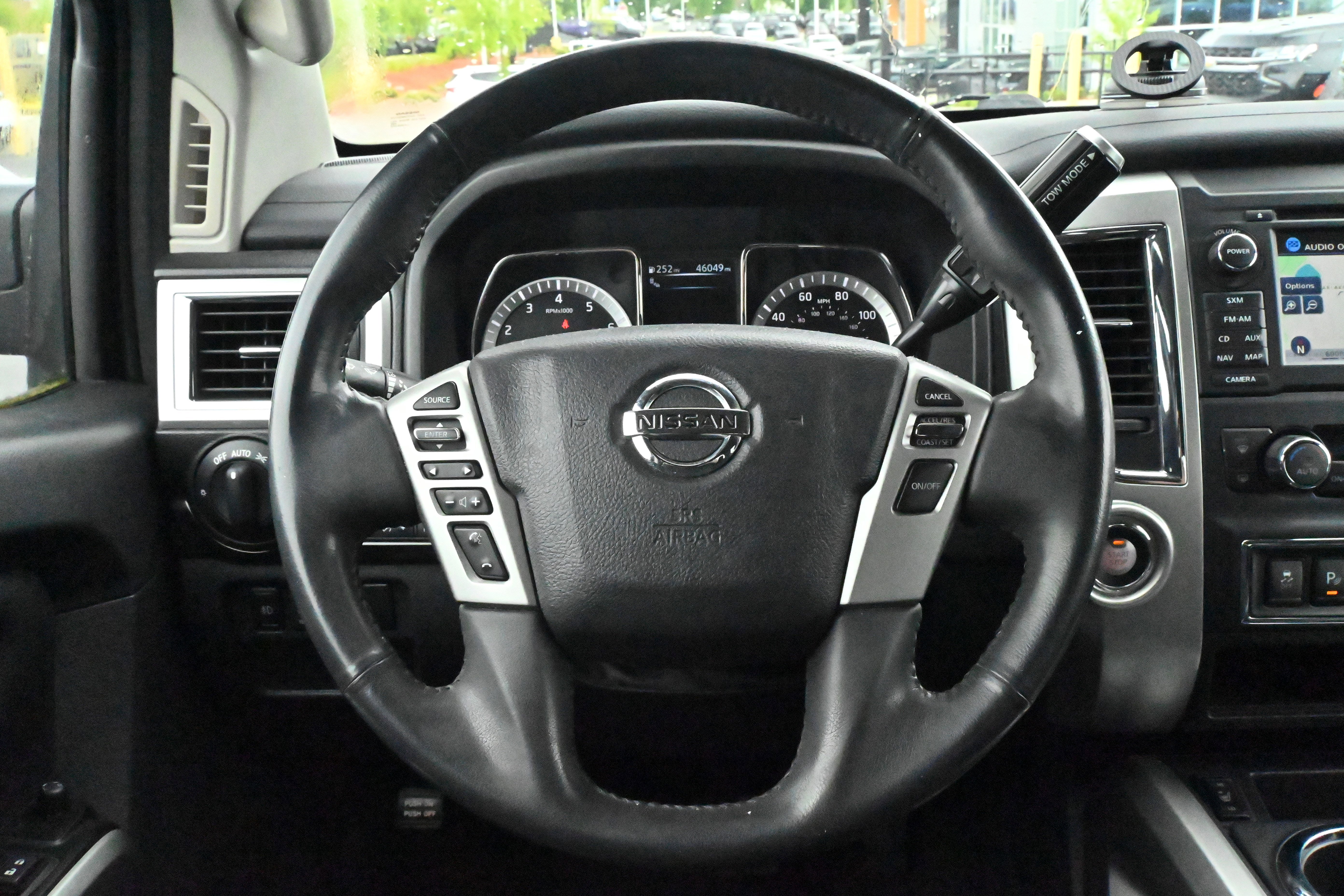 Used 2017 Nissan Titan SV RWD image 6