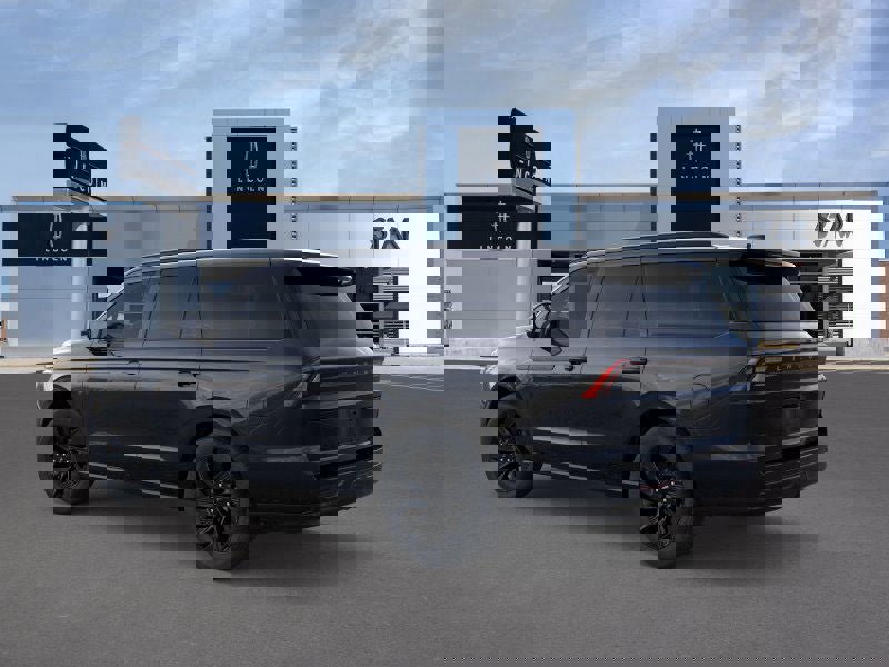 New 2025 Lincoln Navigator Reserve w/ Jet Appearance Package image 4