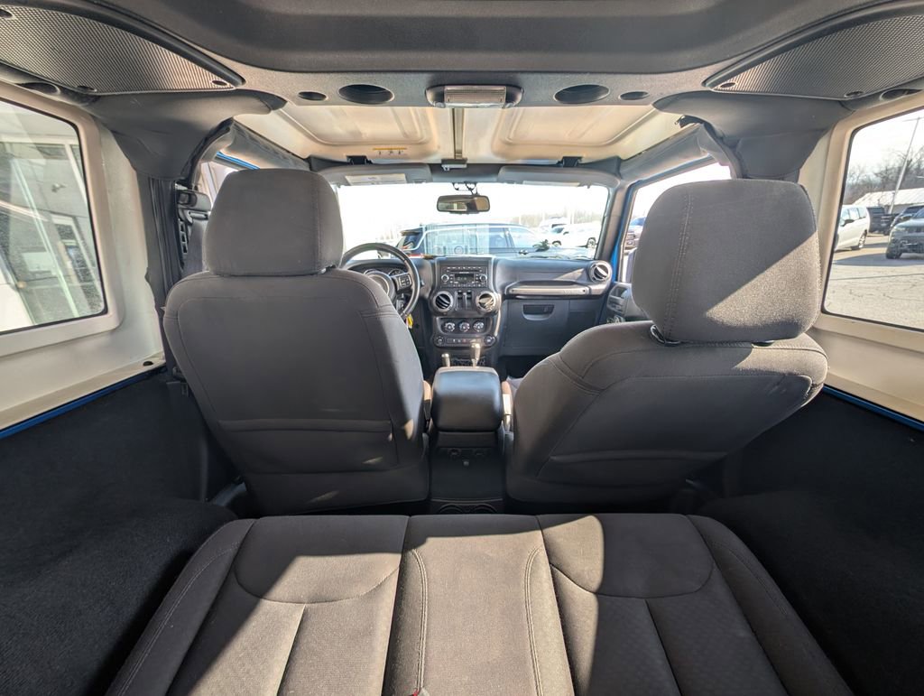 Used 2015 Jeep Wrangler Sport image 18