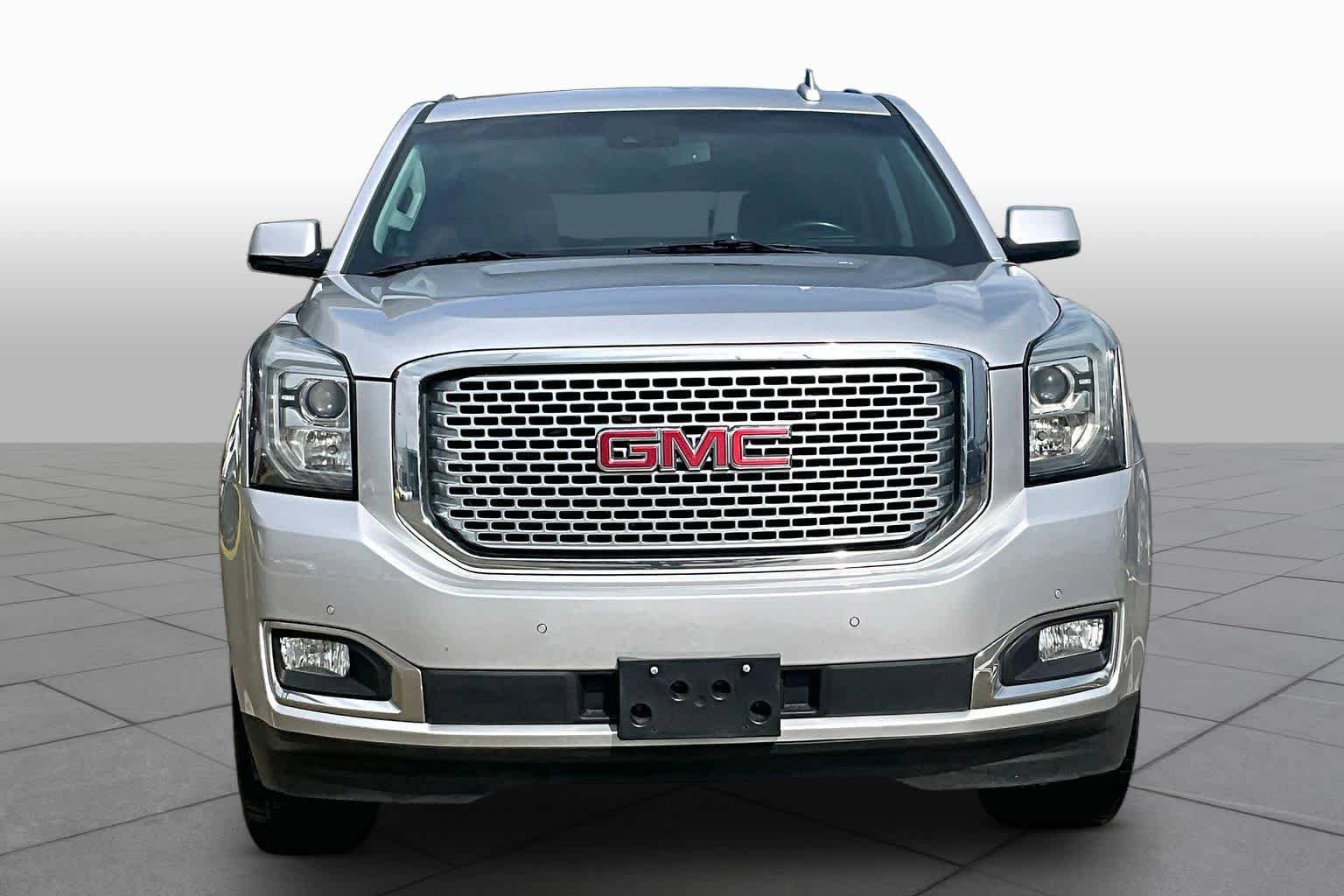 Used 2016 GMC Yukon Denali w/ Open Road Package RWD image 4