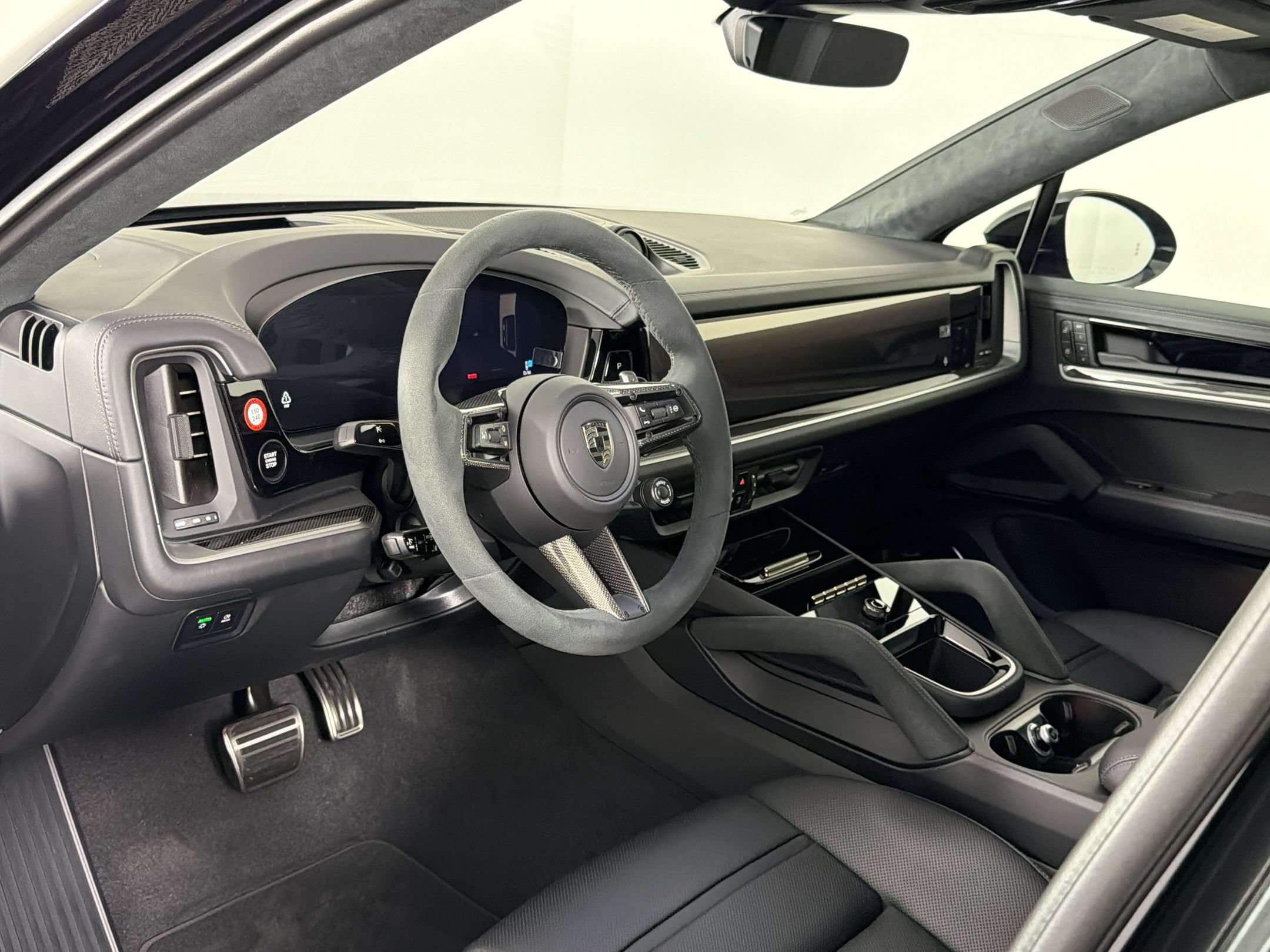 New 2026 Porsche Cayenne Turbo AWD/4WD image 4