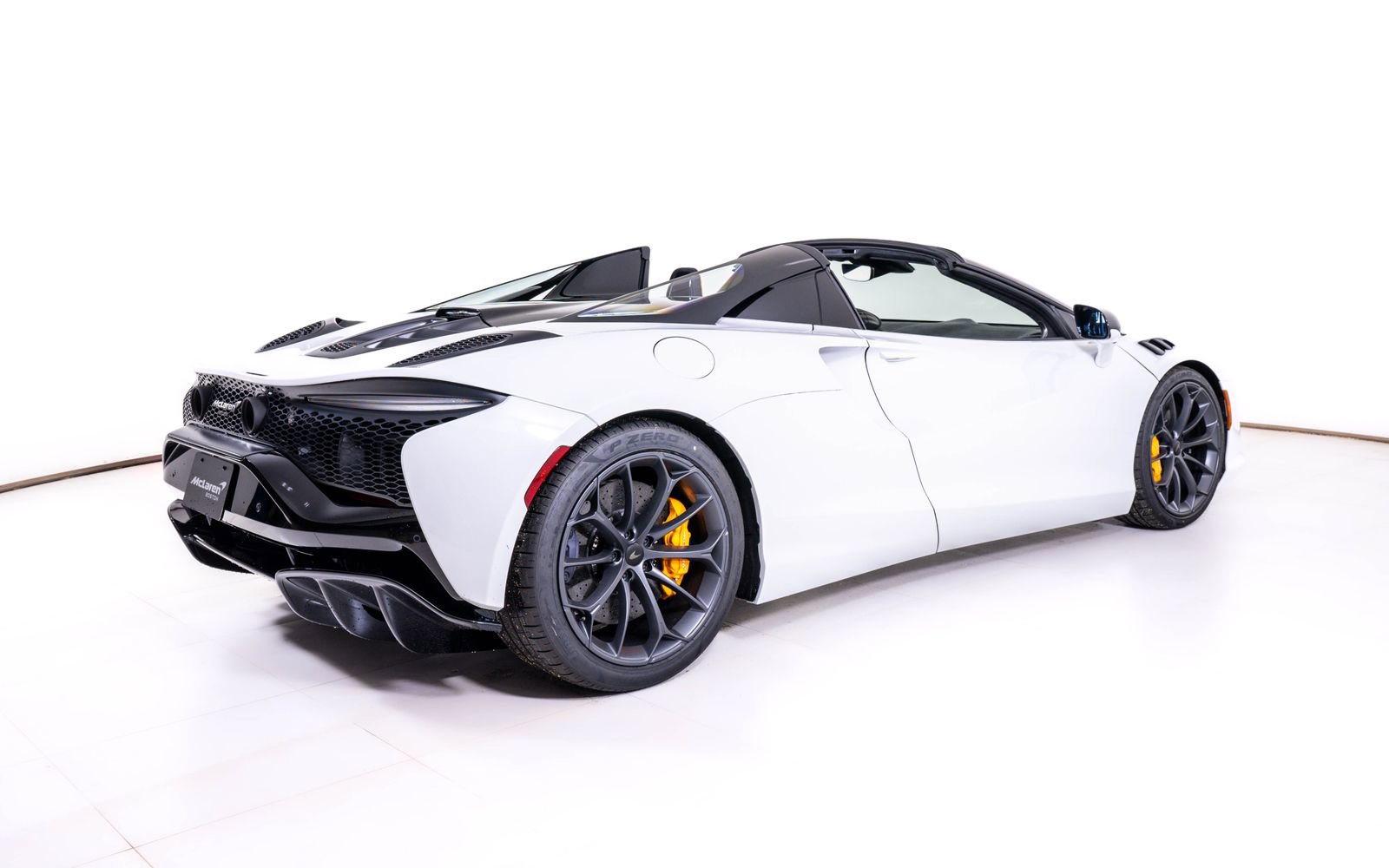 New 2026 McLaren Artura Spider image 7