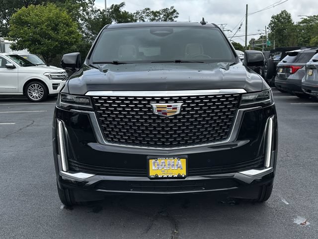 Used 2024 Cadillac Escalade Premium Luxury AWD/4WD image 2