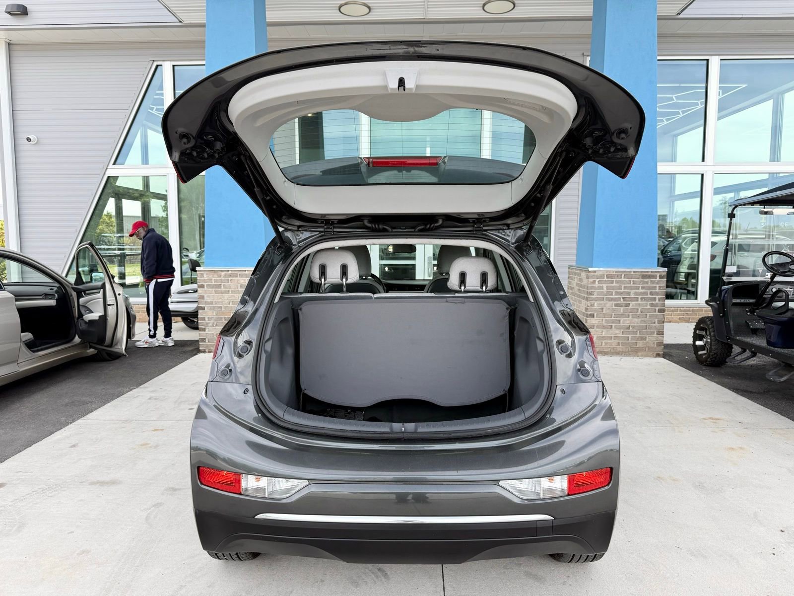 Used 2018 Chevrolet Bolt LT FWD image 48