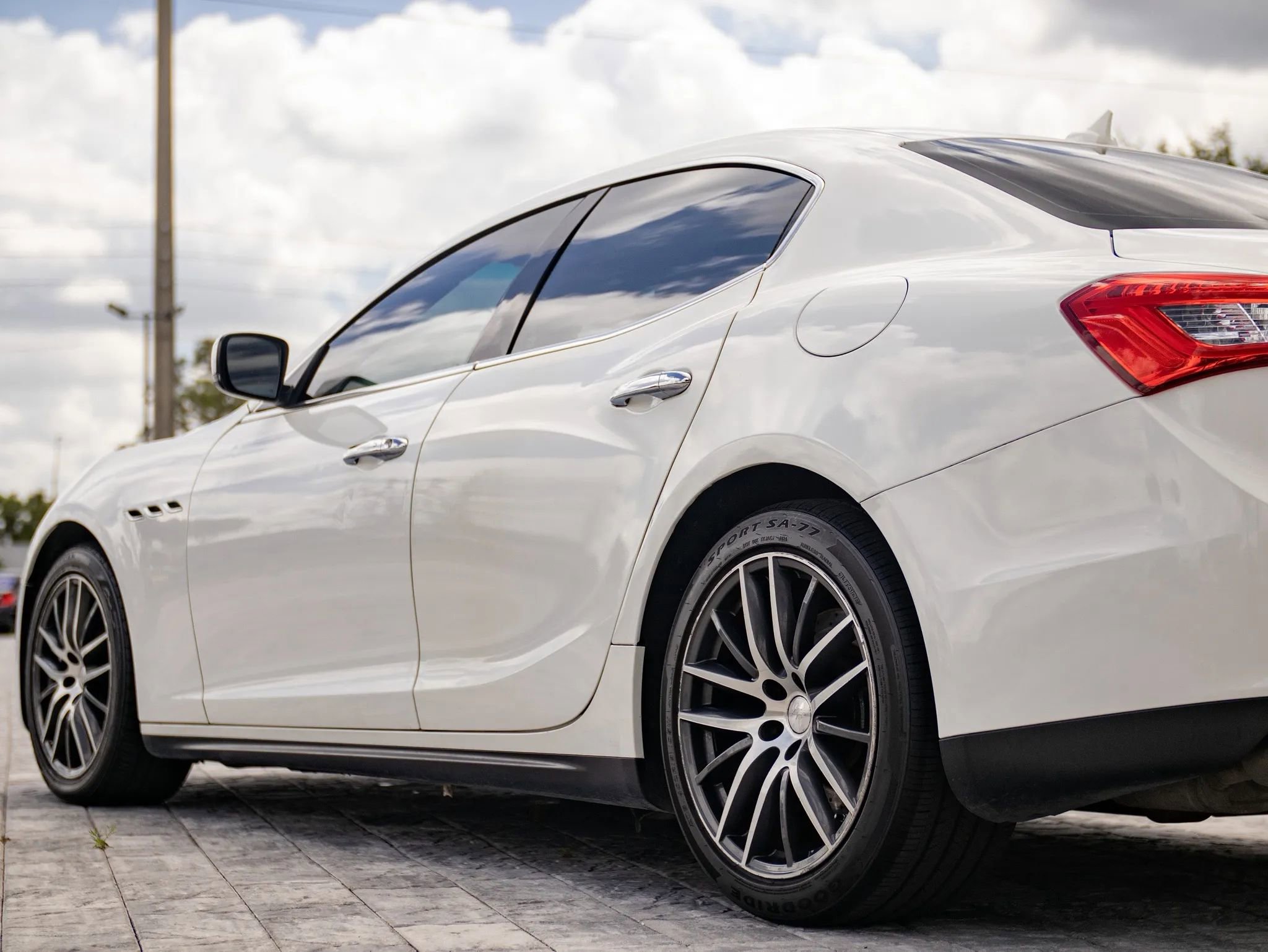 Used 2014 Maserati Ghibli S Q4 AWD/4WD image 11