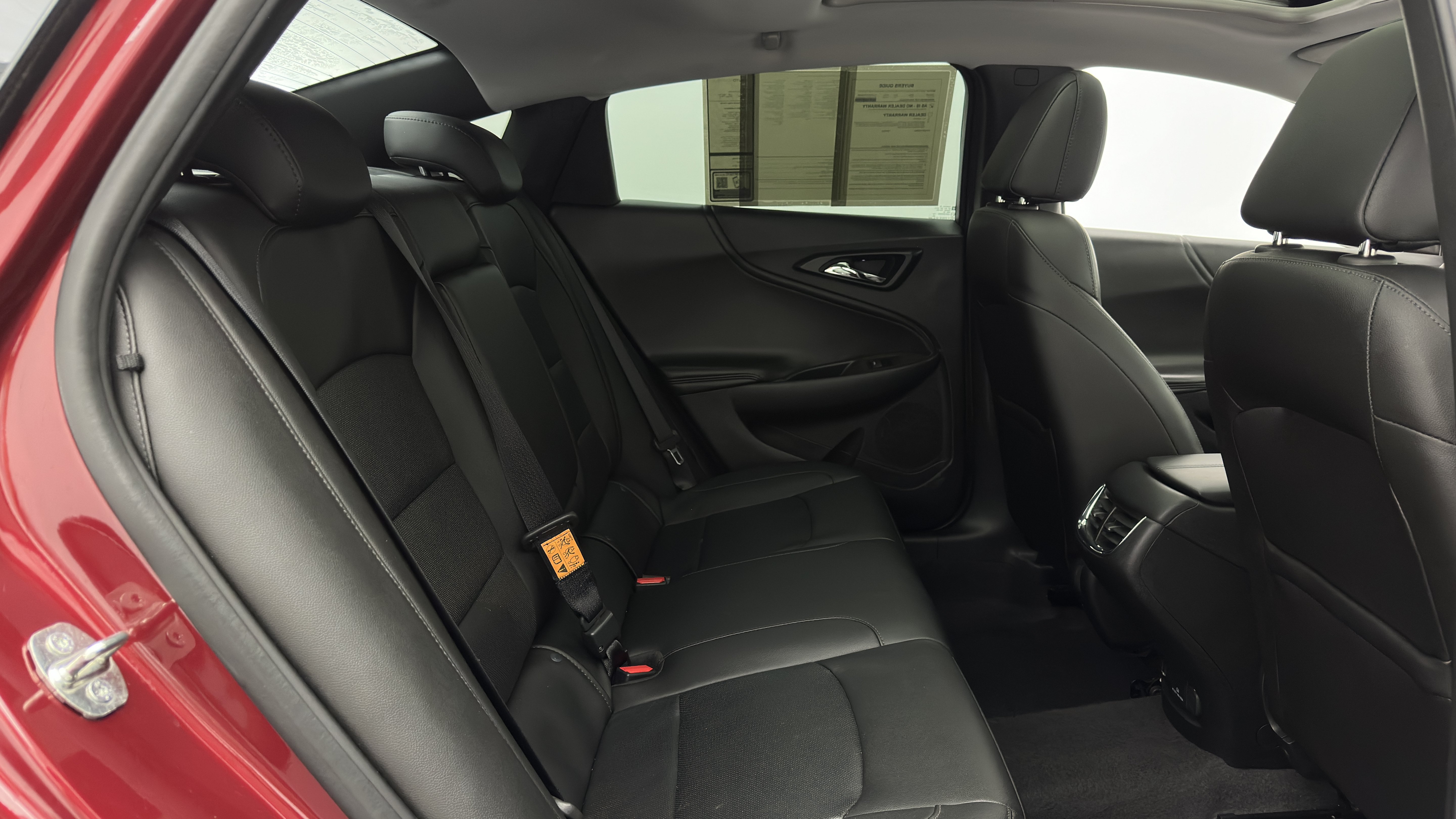 Used 2018 Chevrolet Malibu Premier w/ Premier Sun and Wheel Package FWD image 34
