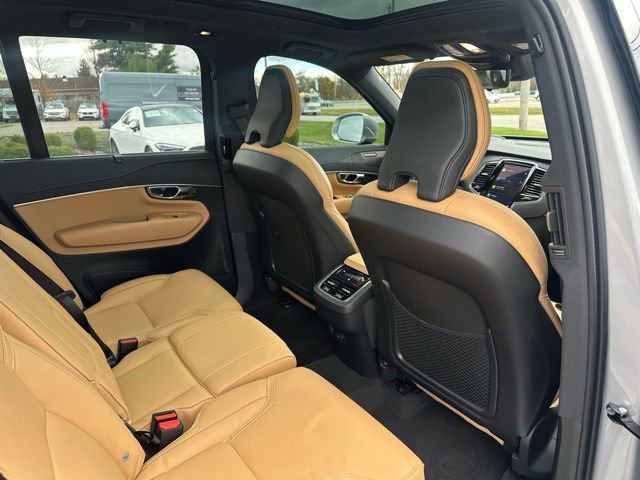Used 2025 Volvo XC90 B6 Ultra w/ Protection Package image 28