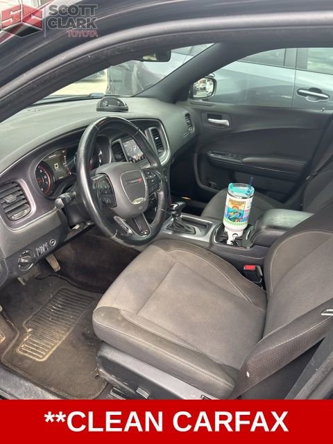 Used 2018 Dodge Charger SXT w/ Blacktop Package image 4