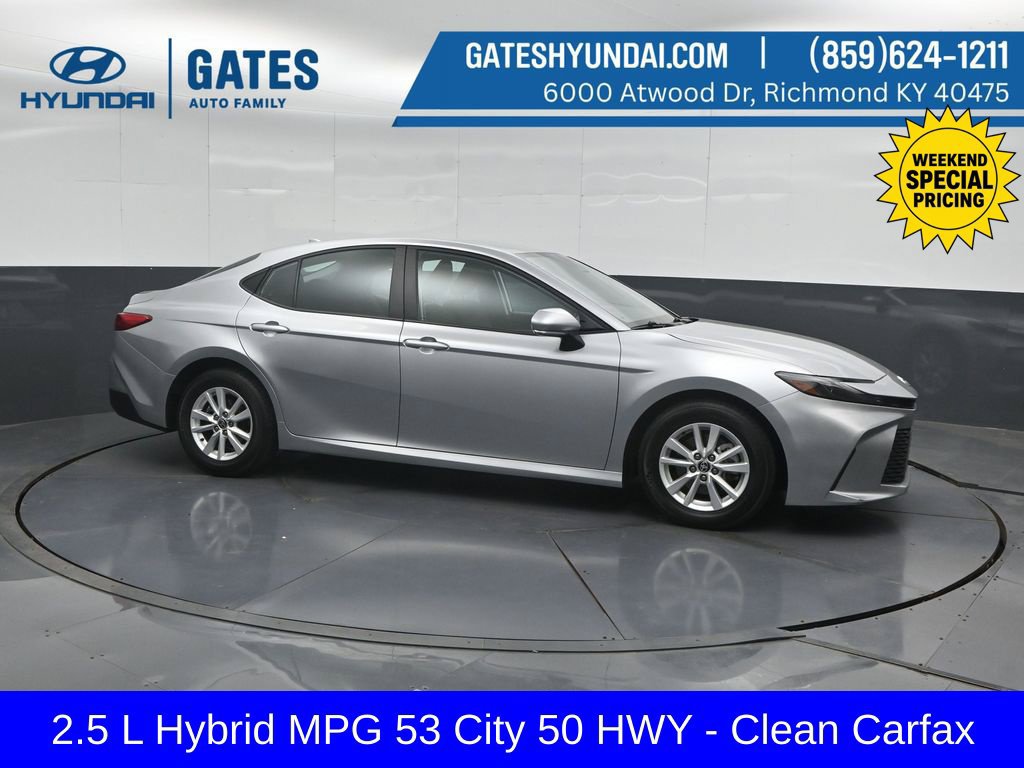 Used 2025 Toyota Camry LE FWD image 1