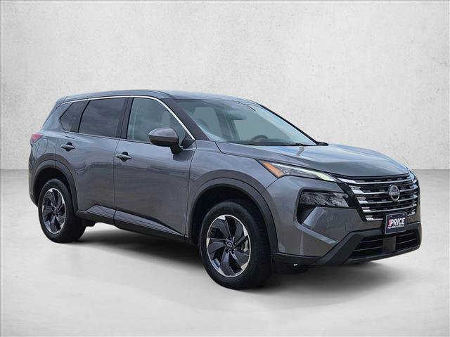 Used 2025 Nissan Rogue SV image 3