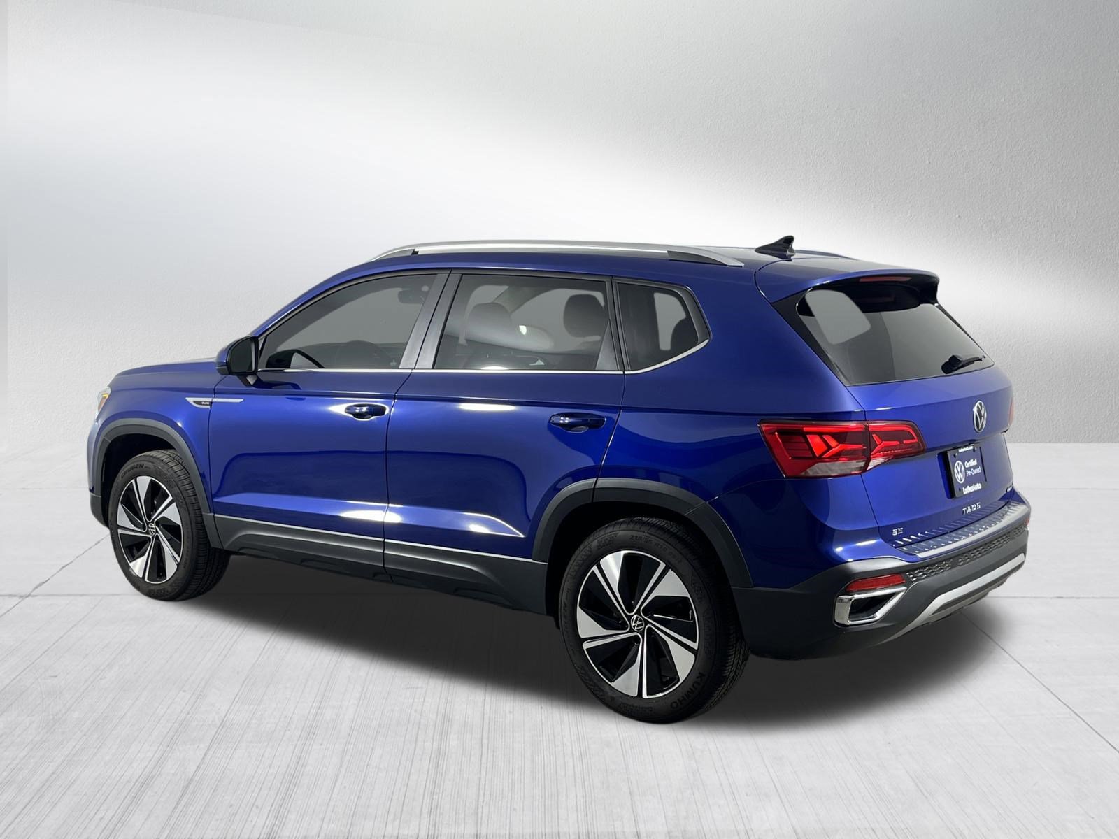 Certified 2024 Volkswagen Taos SE image 5