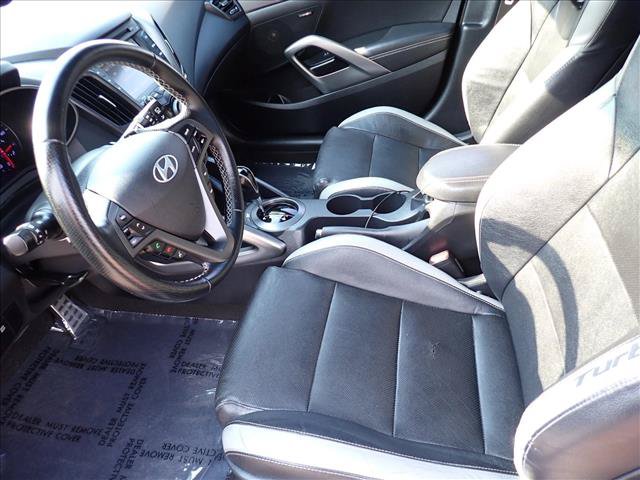 Used 2016 Hyundai Veloster Turbo FWD image 9