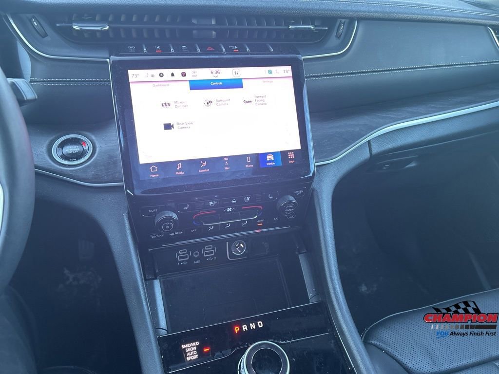 Used 2025 Jeep Grand Cherokee Limited w/ Luxury Tech Group II image 15