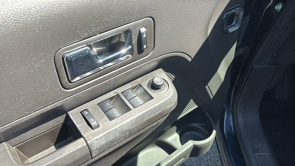 Used 2010 Ford Edge SEL image 14