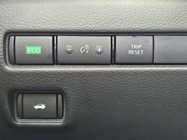 Used 2025 Nissan Sentra SV w/ SV Premium Package image 34