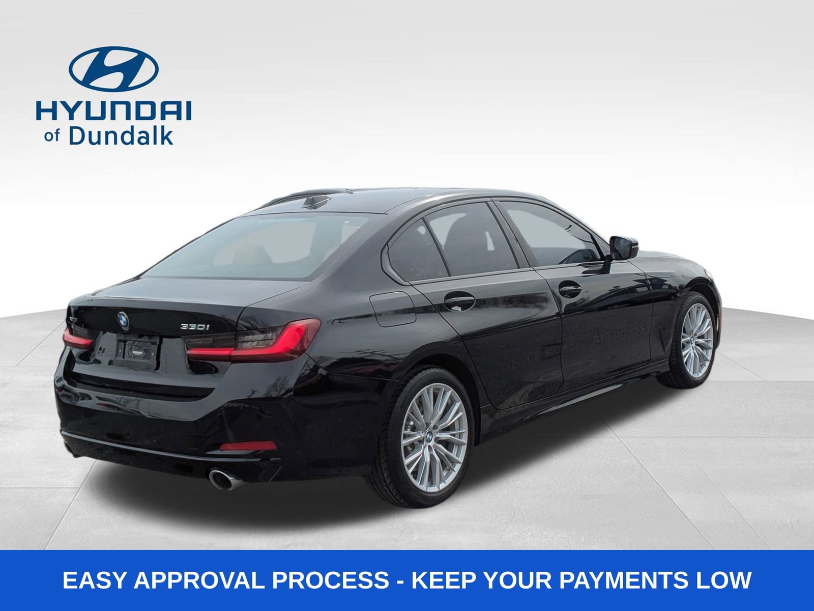 Used 2023 BMW 330i xDrive Sedan w/ Premium Package image 8