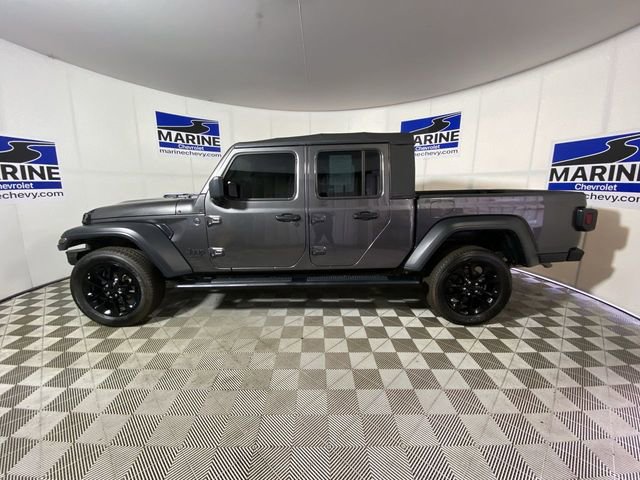 Used 2025 Jeep Gladiator Sport image 10