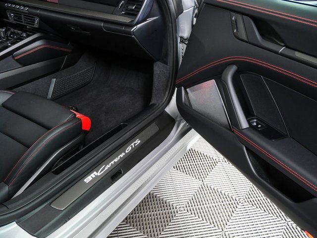 Certified 2025 Porsche 911 Carrera GTS image 23