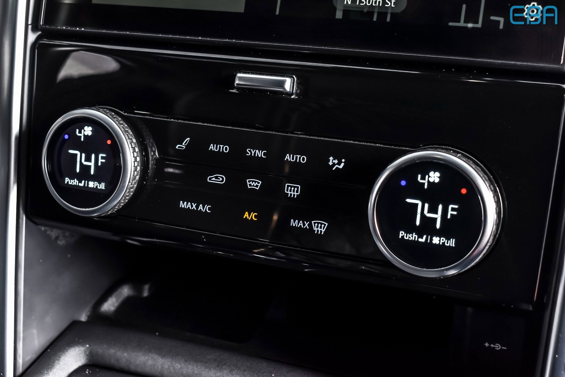 Used 2023 Land Rover Discovery S R-Dynamic image 28