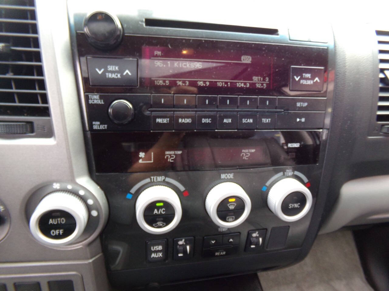 Used 2011 Toyota Sequoia SR5 w/ Premium Pkg AWD/4WD image 49