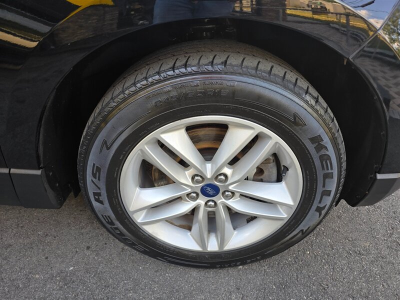 Used 2018 Ford Edge SEL w/ Equipment Group 201A AWD/4WD image 28